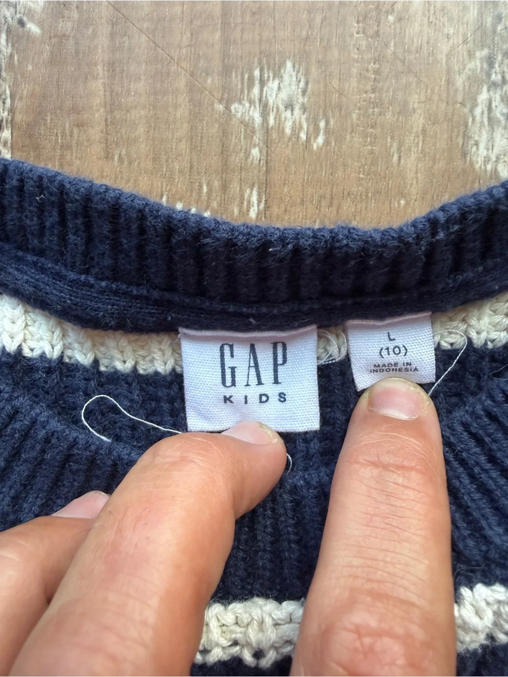 Gap Striped Navy and Cream Crewneck Sweater - kids L 0126